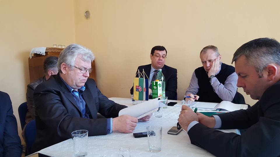 12745709_1081668875229279_4397573212432045370_n