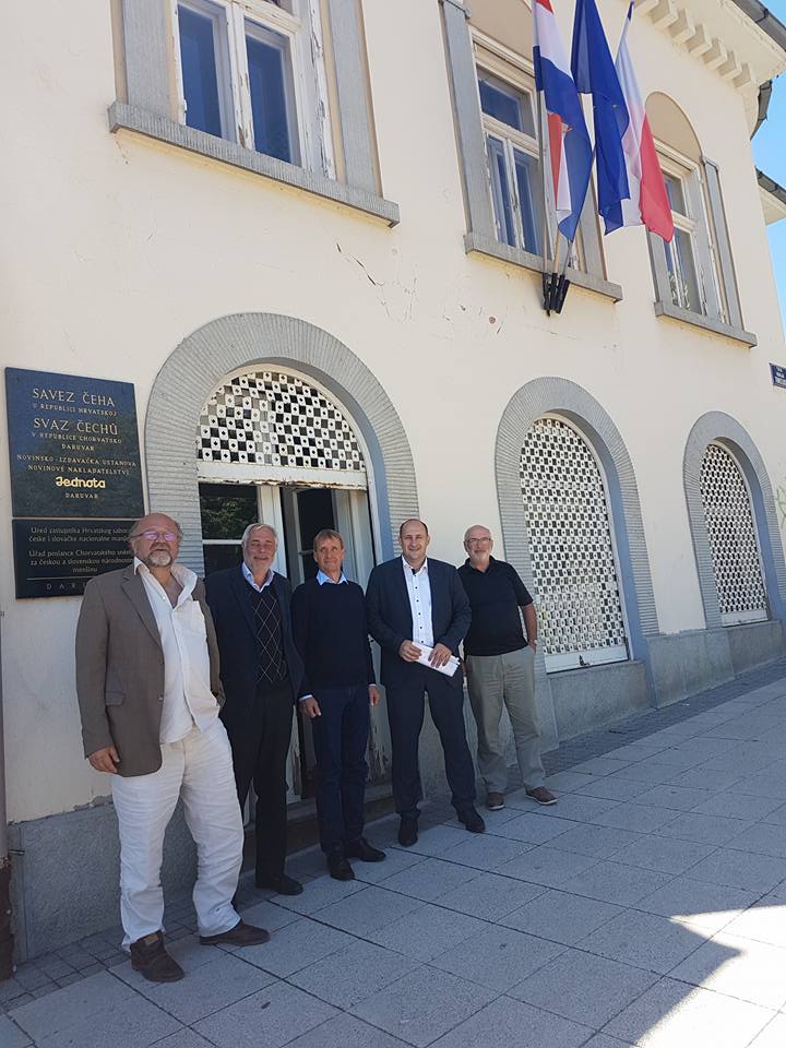 18199558_1483534588376037_6746658980485616894_n