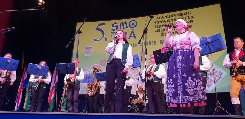 57213849_2380473068682180_7605283764247199744_o