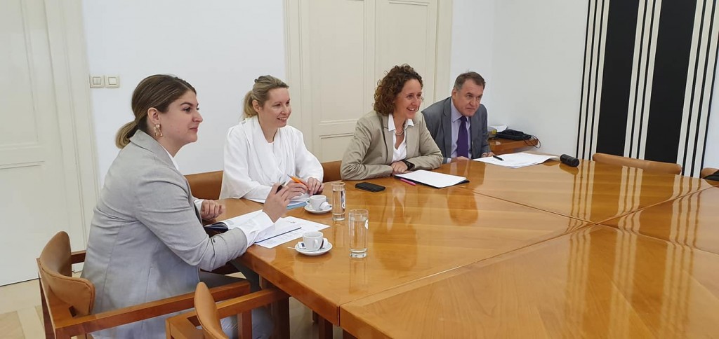 71169490_2670986952964122_1351703946959257600_o