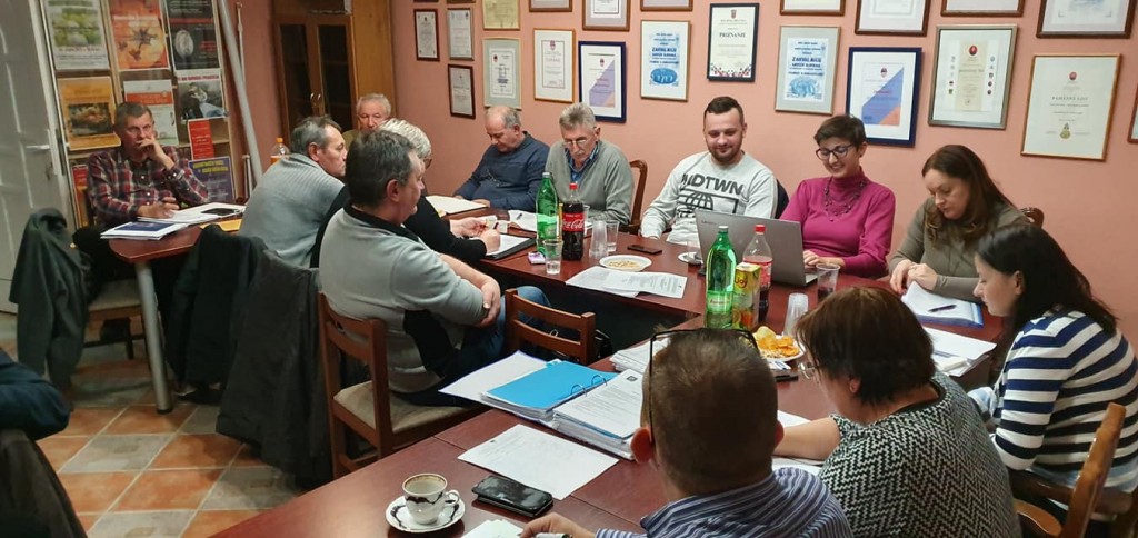 78652850_2833462460049903_2360736140115312640_o