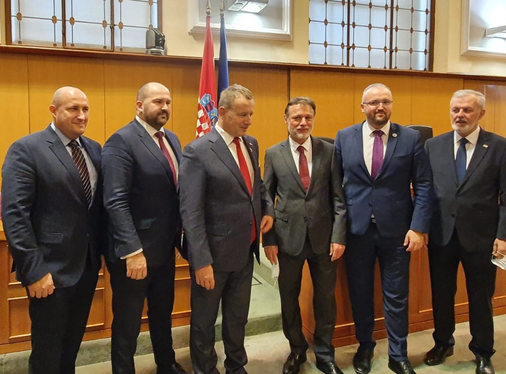 251809260_4795125490550247_8282530031967402804_n