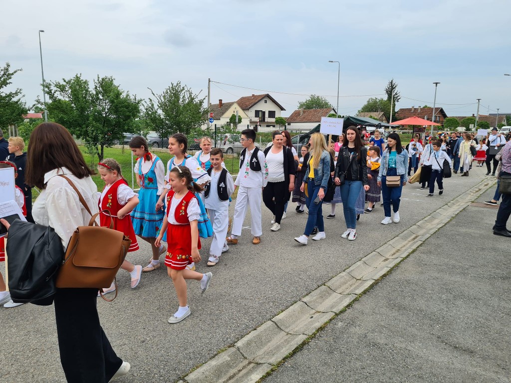 280126101_5351525461576911_58840826028643609_n