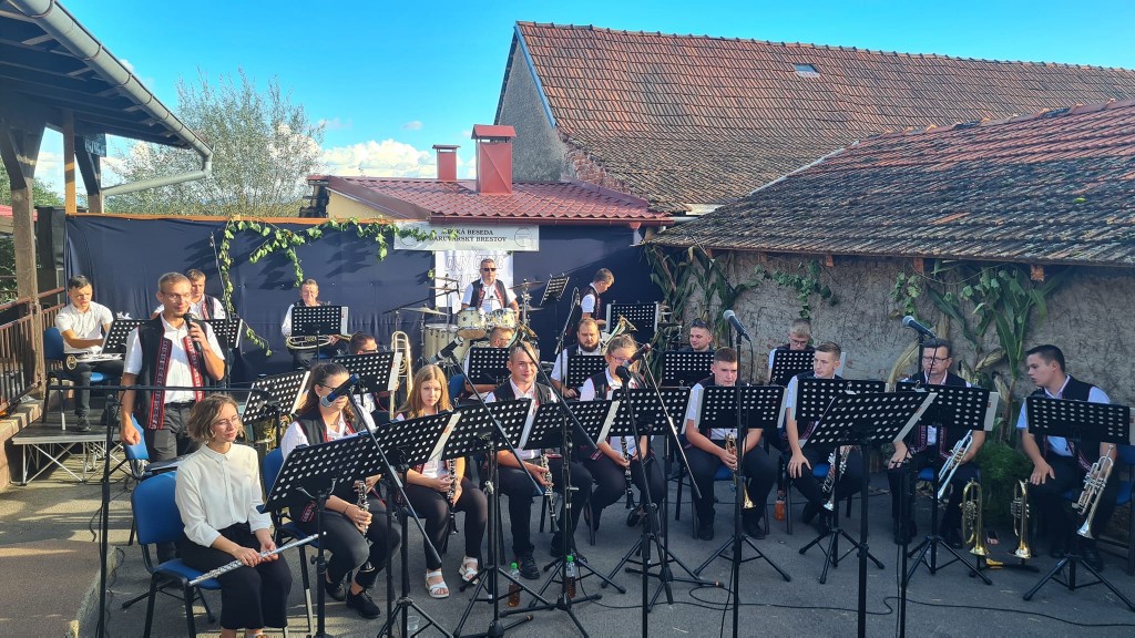 303454481_5709031055826348_6753931920352802884_n