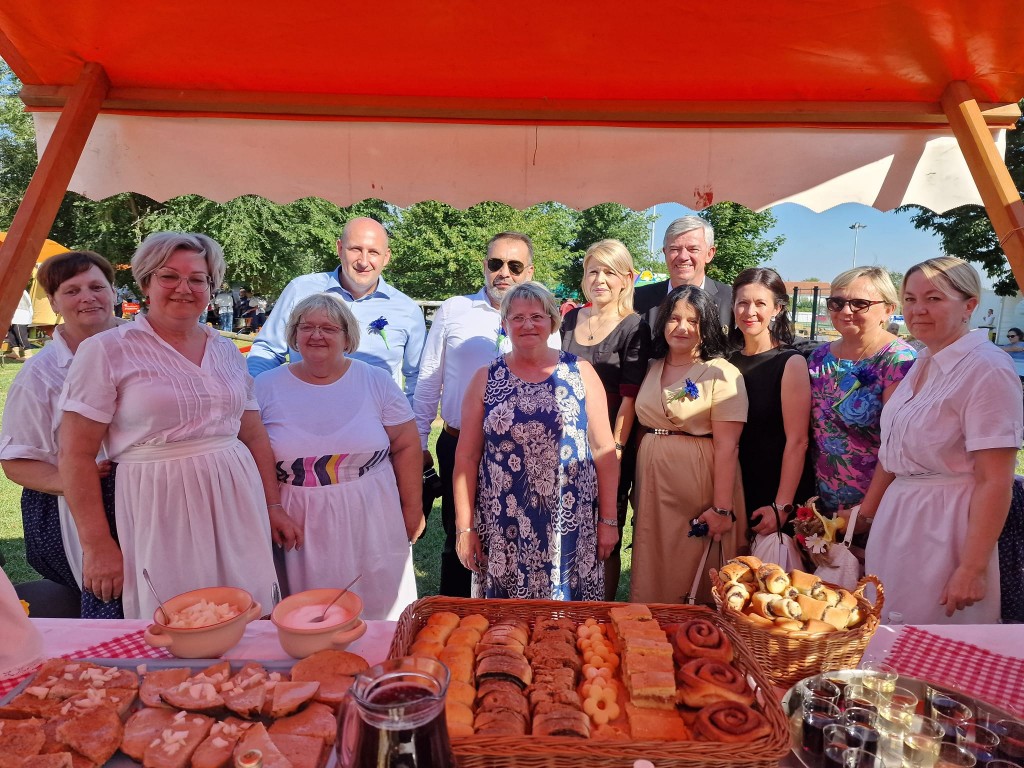 360111943_6678054172257360_6164235534187611775_n