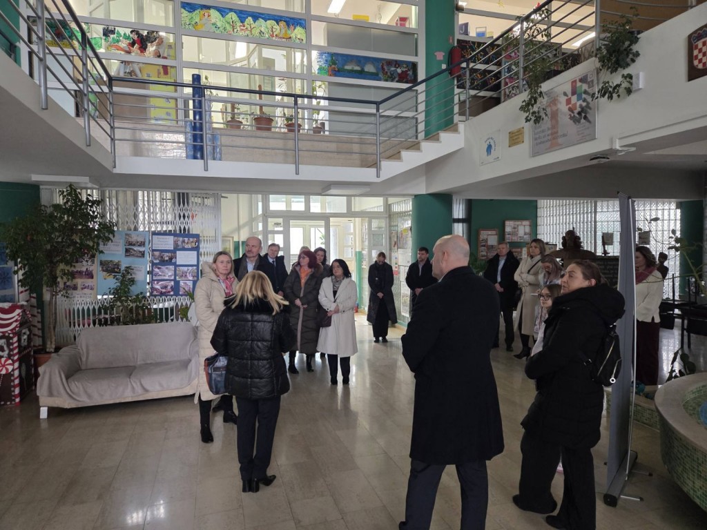 619386764_26002515912717897_4633180559861189050_n